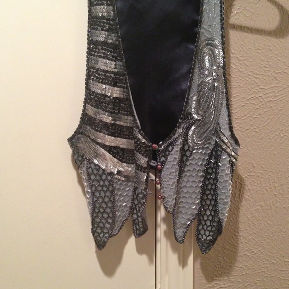 **SOLD IN BUNDLE**Kimchi Blue fully sequined vest