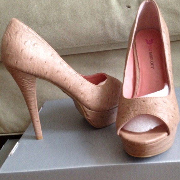 Platform open toes pumps size 8.5 - Picture 2 of 2