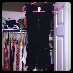 Black zip up tunic!