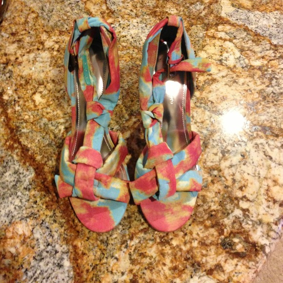 Tie Dye Pump Sandals