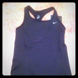 Nike dry fit workout top nwt