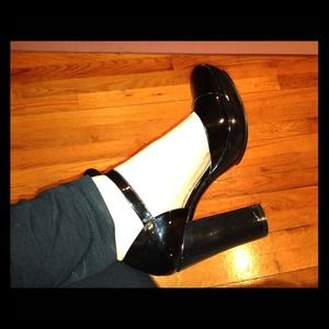 Nine West patent leather chunky heel maryjanes