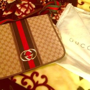 Gucci bag (RESERVED)