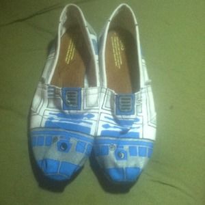 R2D2 Toms