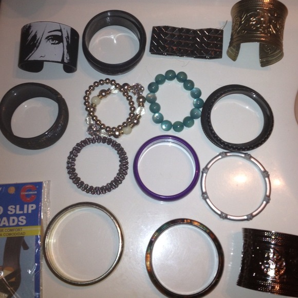 Bracelets n hair accessories