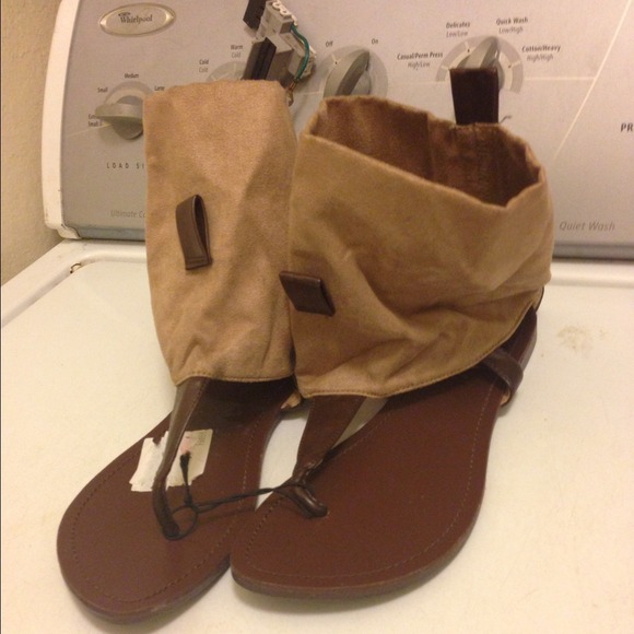 High Cut Slipper S O L D - Picture 2 of 4