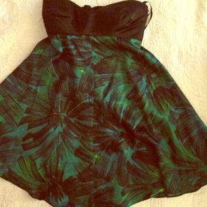 👗Bebe SILK baby doll style dress NWT!