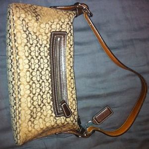 Mini Coach purse ✨Reduced!✨