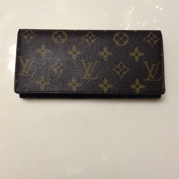 Louis Vuitton (wallet)