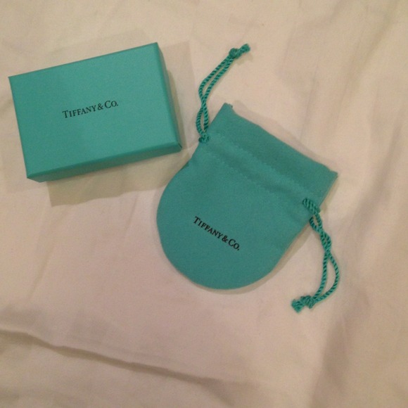Tiffany&Co box and pouch set