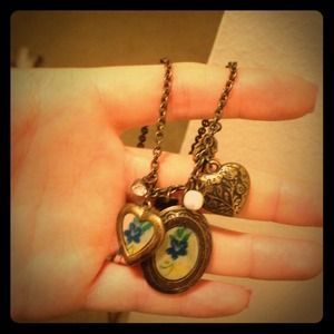 Locket necklace
