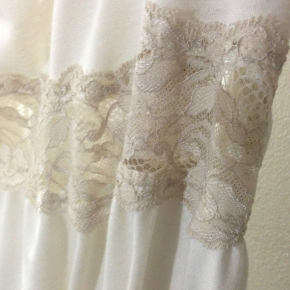 REDUCED: One armed shirt with accented lace! - Picture 2 of 3