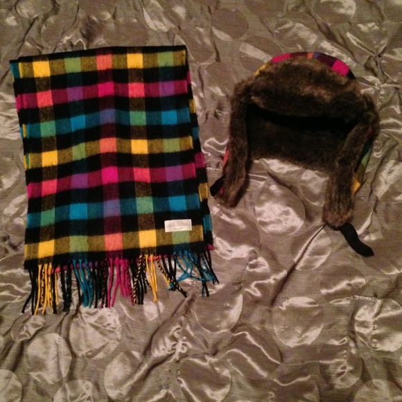 🌟Reduced🌟Cute hat and scarf!
