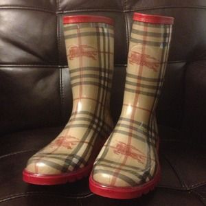 Authentic Burberry rain boots!!