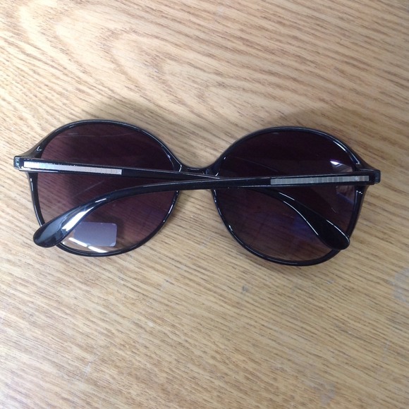 🚨GOOD DEAL $15🚨Item 130 - Picture 3 of 4