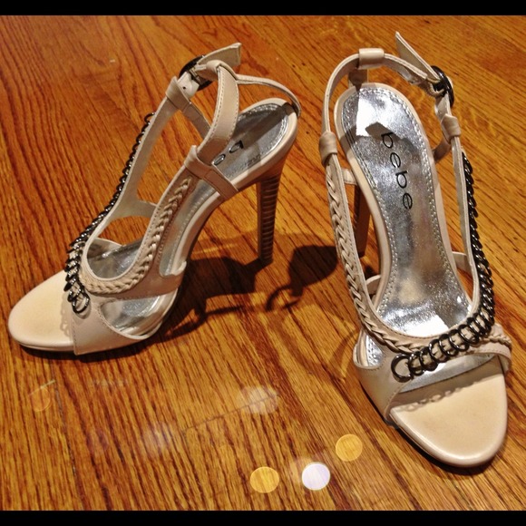 BEBE Sexy nude/blush chain sandals/heels