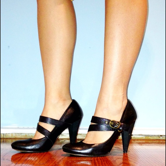 Nine West black double strap Mary Janes