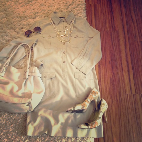 Chic banana republic shirt dress!