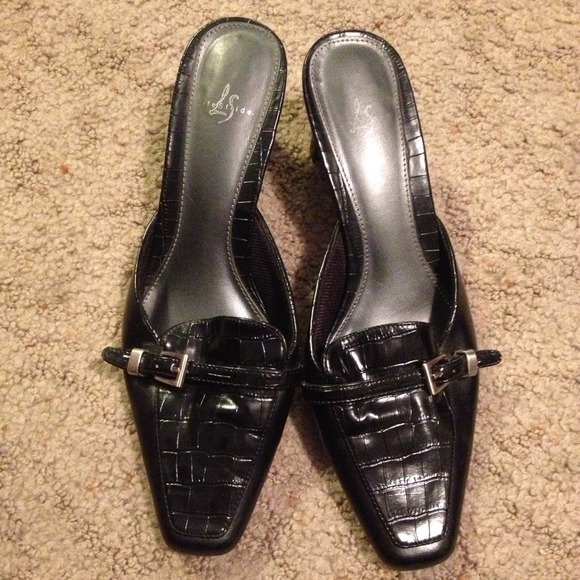 Nice summer slip in, only worn a few times! :) - Picture 1 of 2