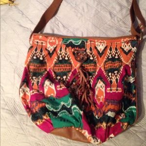 Lucky cross body/adjustable purse