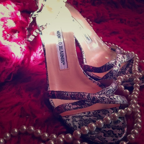Authentic Manolo blahnik ®