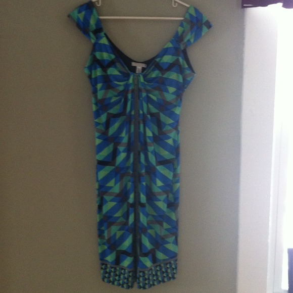 Dress - Picture 4 of 4