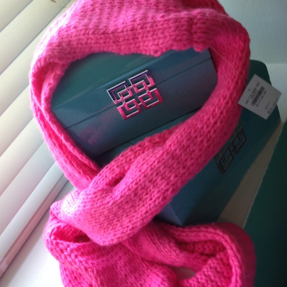 🌟HOLLISTER!!!REDUCED Knitted scarf❄☔⛅🌂