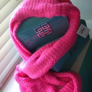 🌟HOLLISTER!!!REDUCED Knitted scarf❄☔⛅🌂