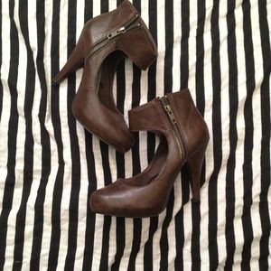 Brown vegan leather pumps
