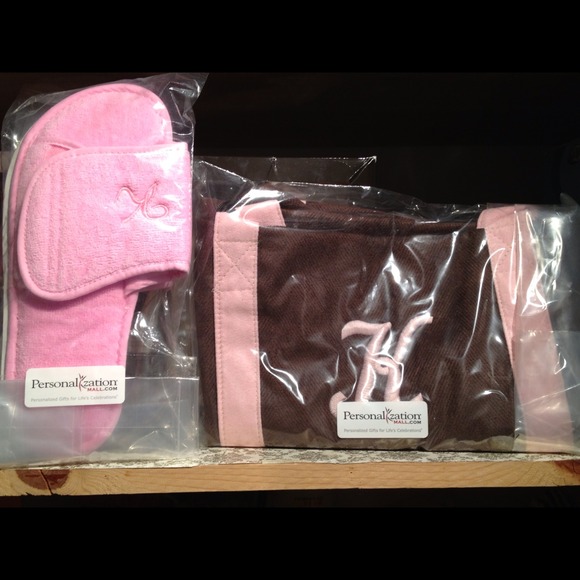 Slippers and bag