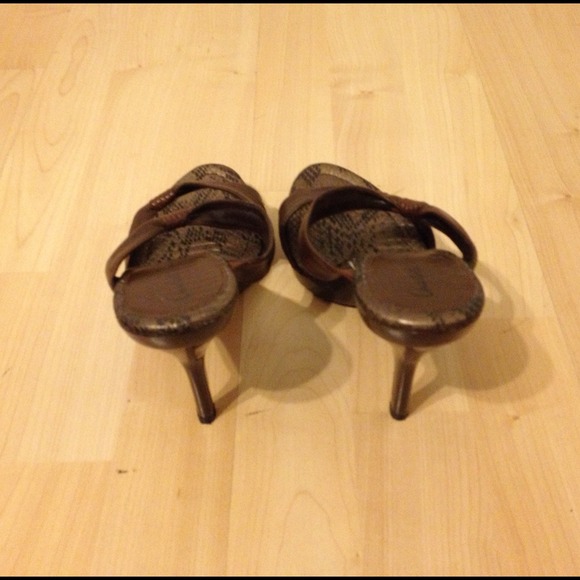 Brown with snakeskin sole heels - Picture 4 of 6