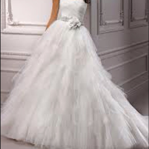 Breathtaking! Maggie Sottero wedding gown sz 8 - Picture 4 of 4