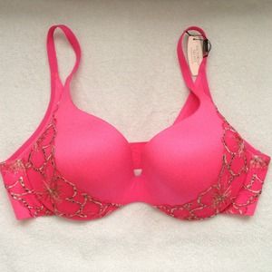 New Victoria's Secret Lined Demi Bra