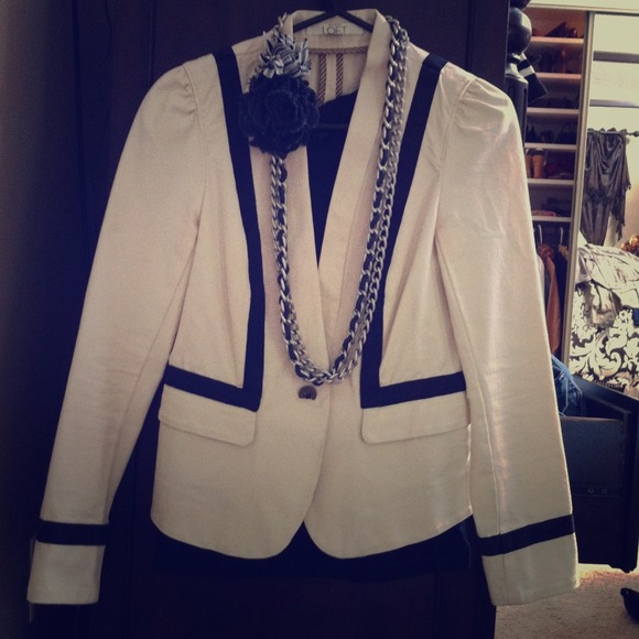 LOFT Bundle Jacket coordinating Tshirt & necklace