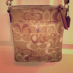 TRADED/SOLD Real COACH CROSS BODY❤❤