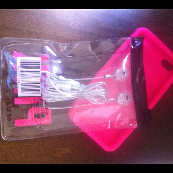 ***SOLD*** VS Pink iPhone 4 & 4S Case & Earbuds - Picture 4 of 4