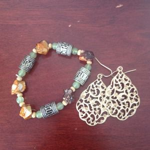 Bracelete and earring set