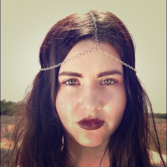 Simple silver chain headband.