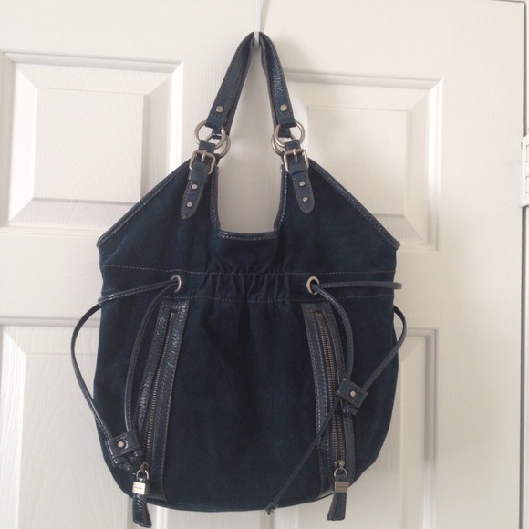 Nine West Handbags - Nine West drawstring hobo handbag