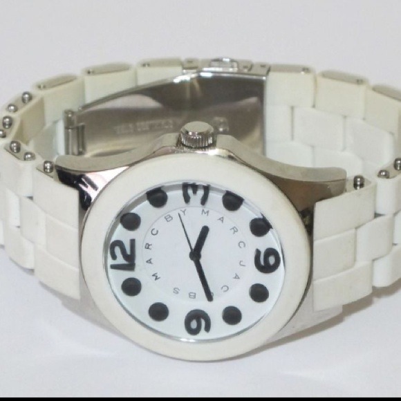 Marc Jacobs Watch Great Condition - Picture 3 of 3