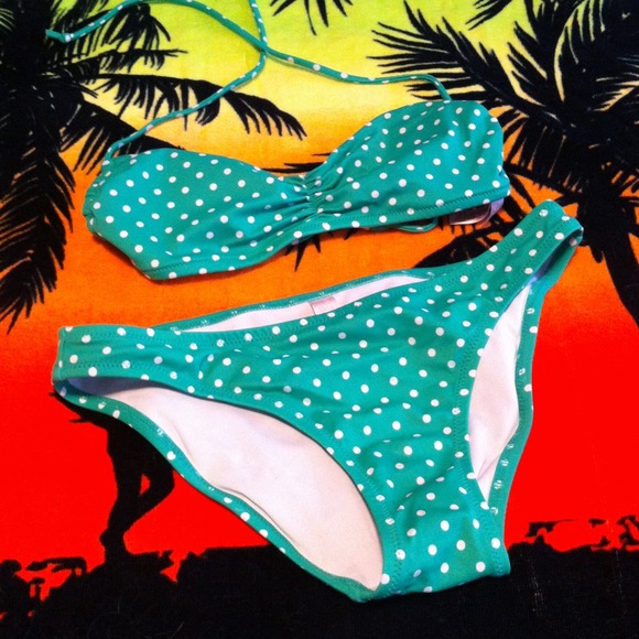 VS bikini 🌍 traded 🌍