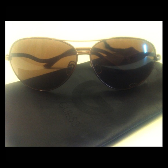 G by Guess Aviator Sunglasses brown / bronze w/bag