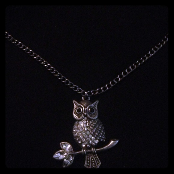 Owl pendent necklace