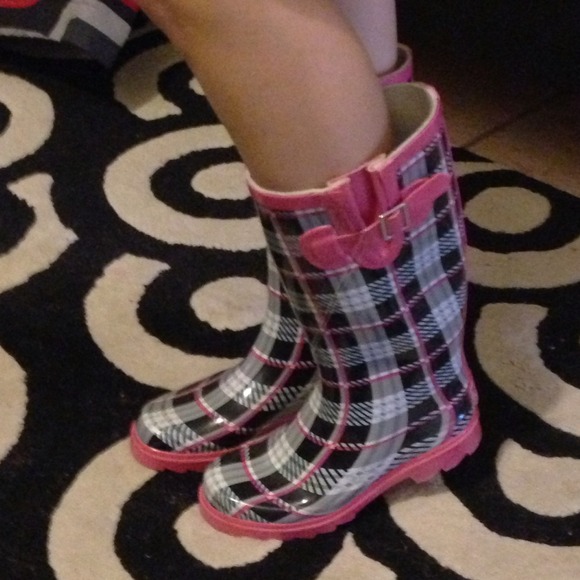 🚫🚫SOLD🚫🚫❤Rain Boots ❤ - Picture 2 of 2
