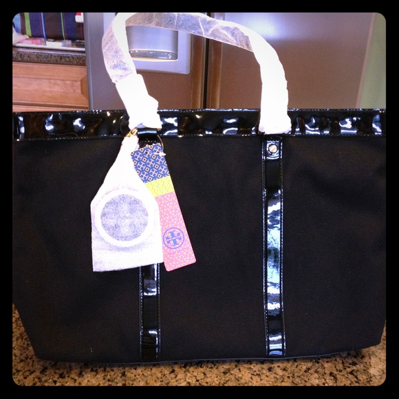Tory Burch Handbags - SOLD****New Tory Burch Jane Tote
