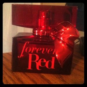 Forever red fragrance