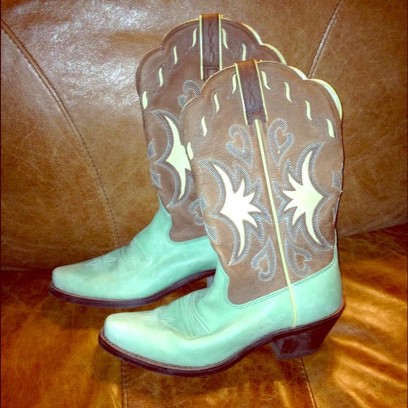 Ariat Womens Cowboy Boots