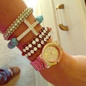 😍ON HOLD TILL SAT Faux rose gold watch😍