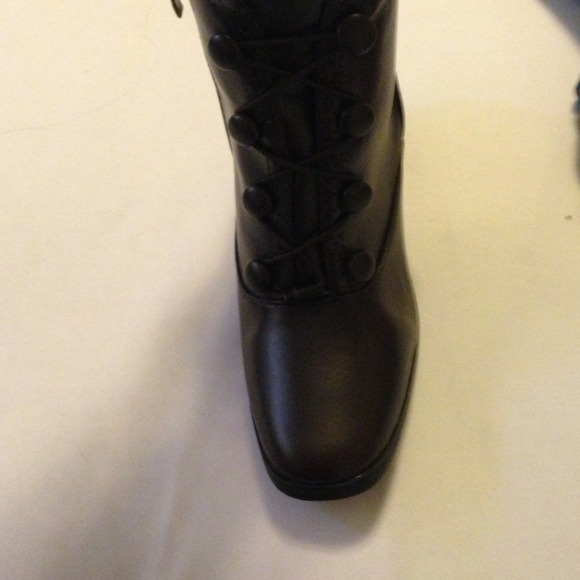 "Classic Elements" Western like Short Boots! - Picture 3 of 3