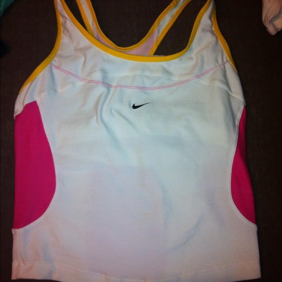 REDUCED Nike Dri Fit tank